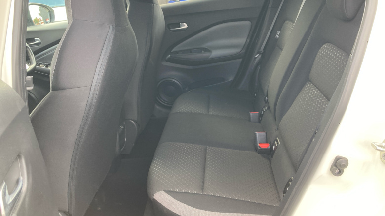 Nissan Juke 1.0 DiG-T 114 N-Connecta 5dr Petrol Hatchback